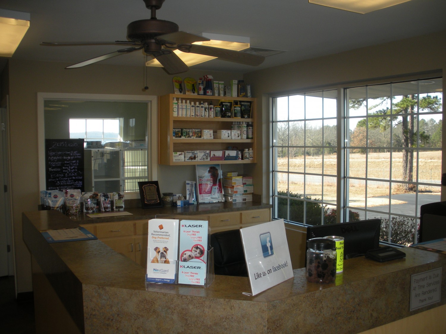 Reception Area Ozark Animal Medical Center Heber Springs, AR